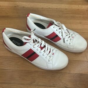 Michael Kors Sneaker - Size 8